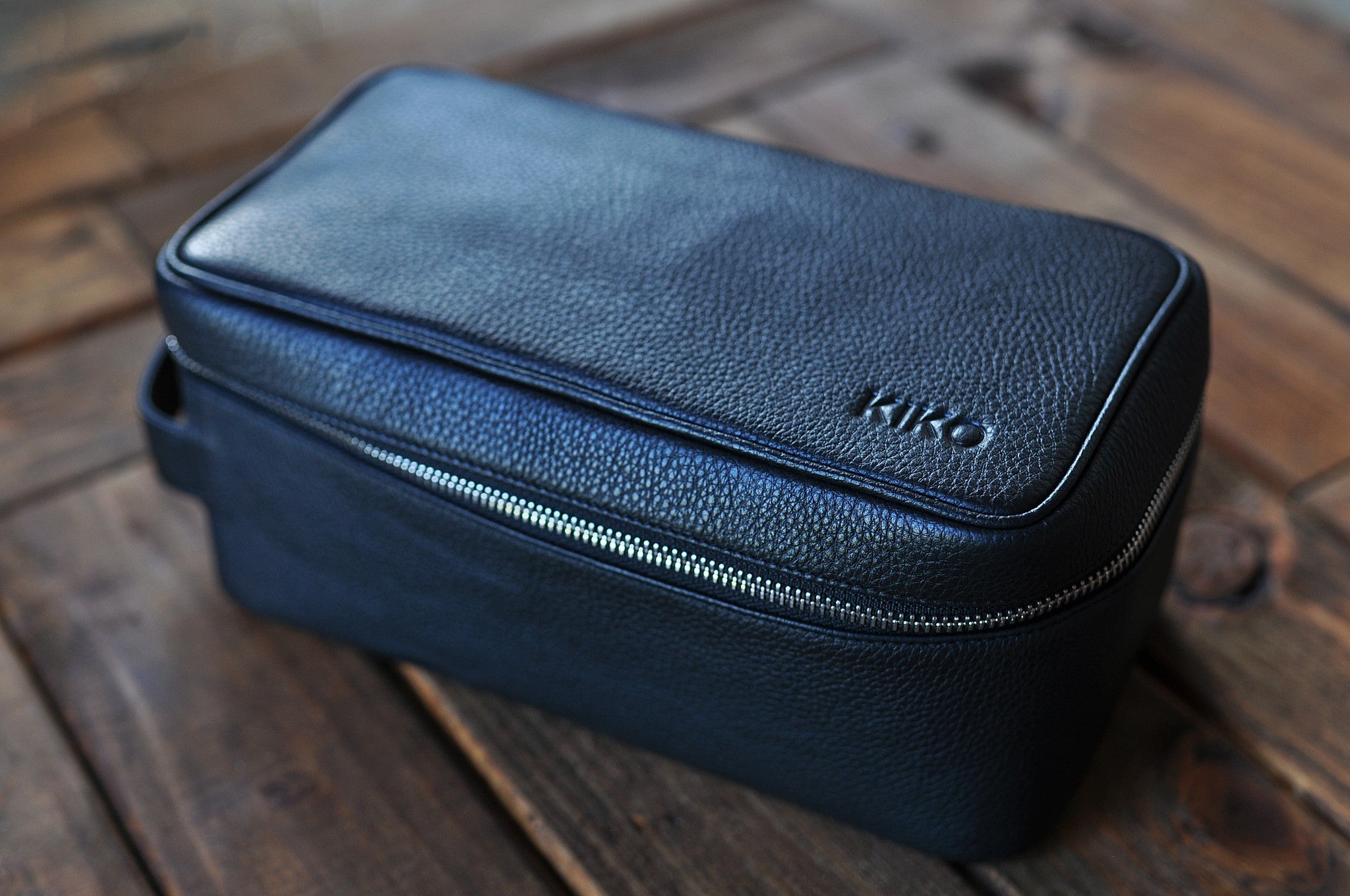 🧳 Trousse de Toilette en Cuir Véritable — Élégance Nomade