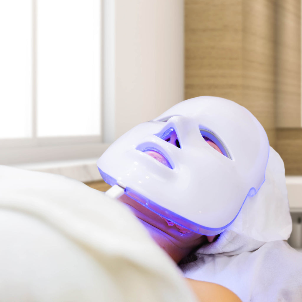 ✨ Masque LED Visage 7 Couleurs — Soin Éclat à la Maison
