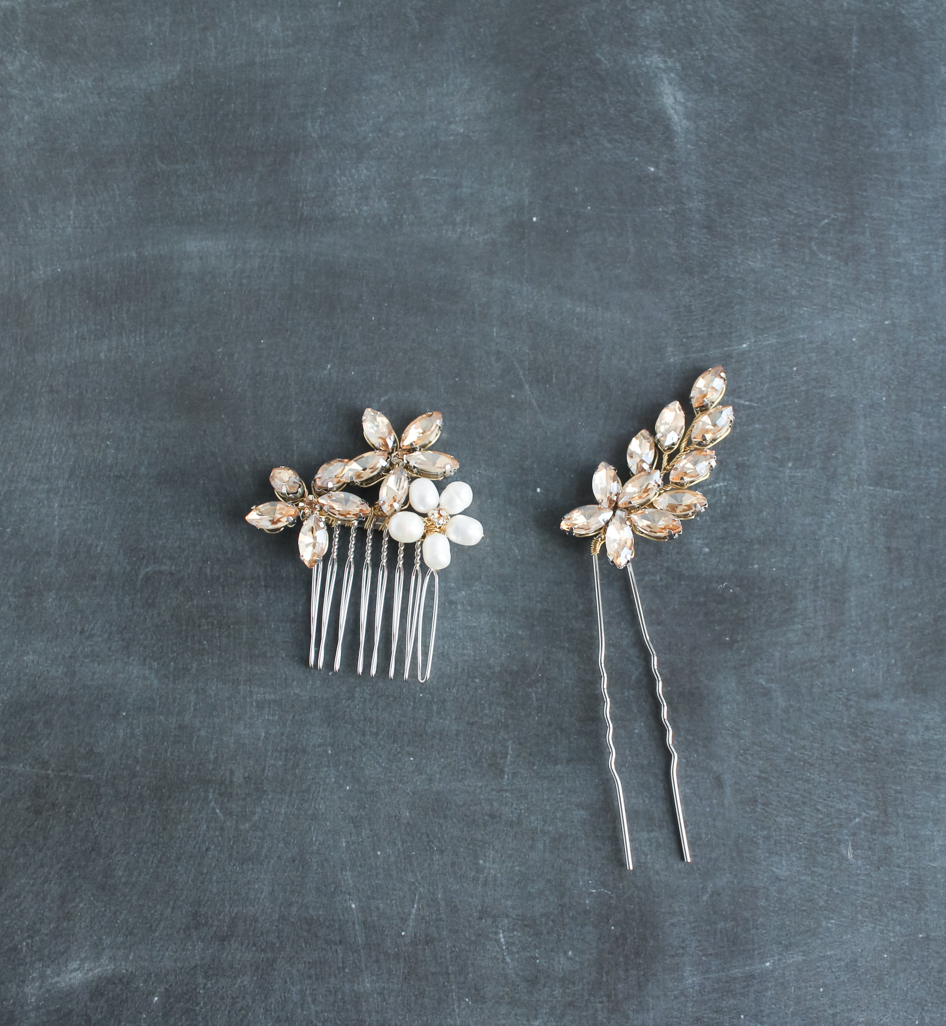 🌸 Parure de Mariée Daisy — Peigne + Épingles à Cristaux