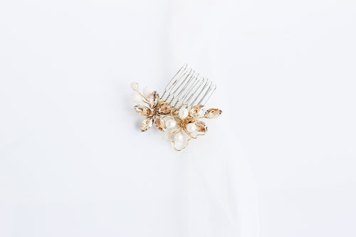 ✨ Peigne de Mariée à Cristaux & Perles — Élégance Bohème
